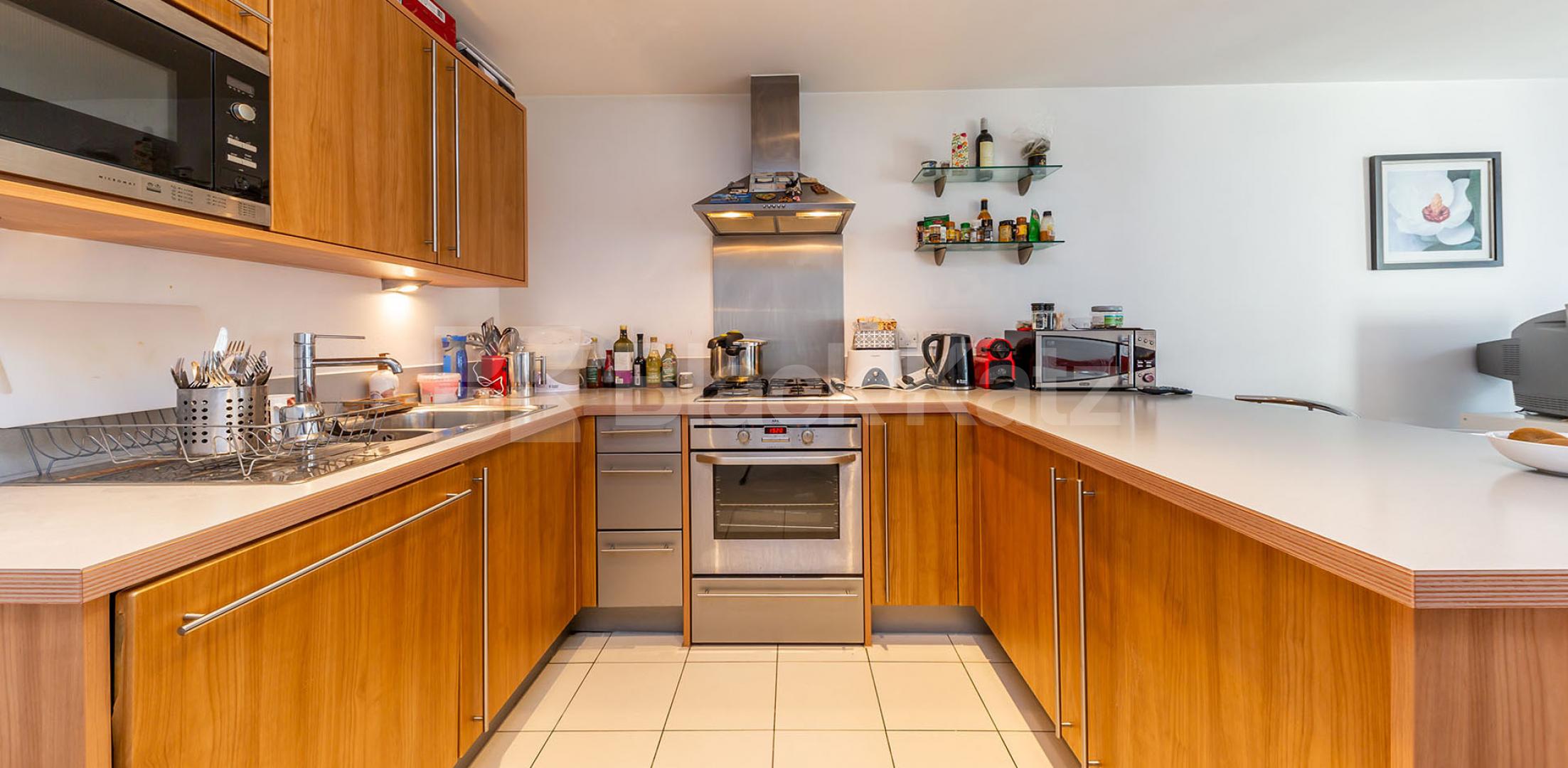 Stunning modern 2 bed 2 bath in a portered development mins to tube  Eden Grove, Holloway